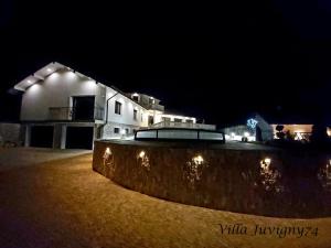 Villas Villa 5*, 15 personnes, Piscine a 20 min de Geneve : photos des chambres