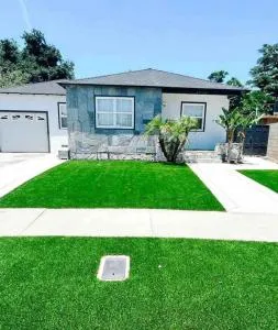 Beautiful Encino House with Backyard, Deck & Patio - إنسينو