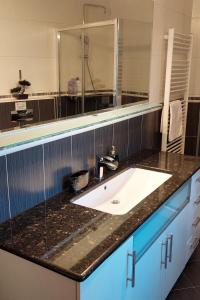 Apartments by the sea Trogir - 23144