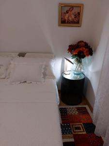 Apartments with parking space Makarska - 23153