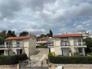 Apartments with parking space Rovinj - 23189 - 3hvězdičkové hotely ve městě Rovinj