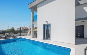 3 Bedroom Amazing Home In Musales