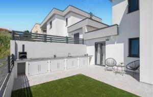 3 Bedroom Amazing Home In Musales