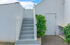 Appartements Awesome Apartment In Le Conquet : photos des chambres