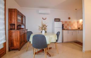 Appartements Lovely Apartment In Calcatoggio : photos des chambres
