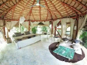 Dream Glamping Jungle Bohio - La Iglesia