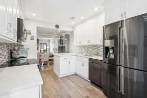 Updated Townhouse in the Heart of the Hamptons - Hampton Bays