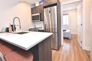 Beautiful 2BDR in Heart of Plateau Mont-Royal A