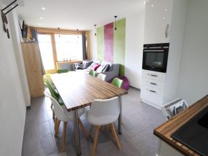 Appartement cosy, accès ski et balcon, jusquà 7 personnes - FR-1-502-563