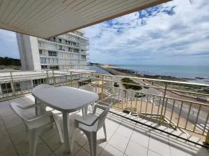 Appartement 2 chambres avec terrasse et garage privatif proche plage - FR-1-92-940 - La Rudelière