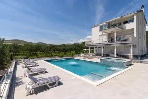 Family harmony - Plano