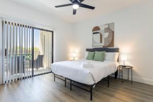 2BR CozySuites at Kierland Commons with pool #10