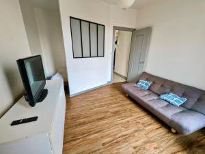 Appartements T2 Berriat - Proche Gare & Centre - Tout Equipe avec Wifi : Appartement 1 Chambre