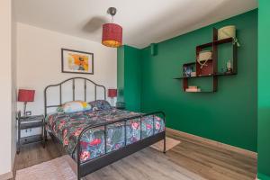 Appartements T2 Historique du XVIIIeme - Calme & Tout Equipe avec Wifi : photos des chambres