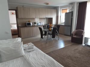 Apartament Marcel - Coresi Mall