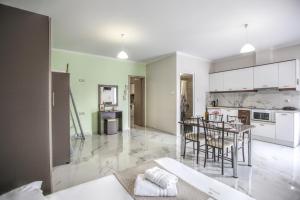 Del Sol #1 Meteora Luxurious Family Suites