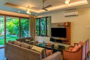 ELIVAAS Signature 3 BHK with Pvt Pool - Azalea