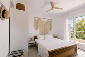 Sani Aquatic Villa with private garden