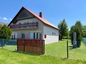 Lukács nyaralóház - Balatonfenyves