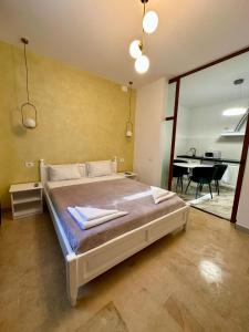 Fabian Apart CenterTown