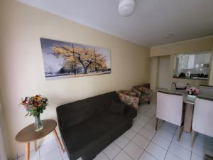 Frente Vista Mar com Varanda WI FI 300mbps e 10m da praia da TUPI - ESTACIONAMENTO gratuito e AR condicionado