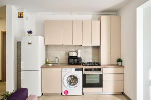 Evelyns Apartment Spa&Pool Beach Resort