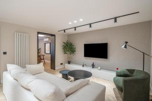 Location, Luxury & Style Best 5Bed in Madrid - 4-звездочные отели в городе Мадрид