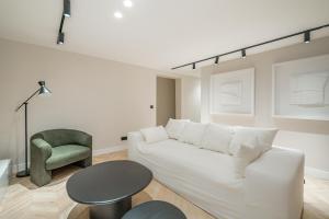 Location, Luxury & Style Best 5Bed in Madrid