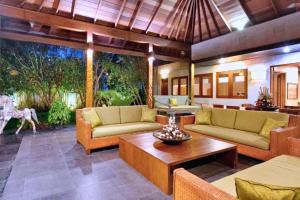 Sakura 4 BR Private Pool Villa JU27