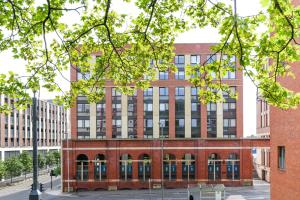 Student Only Merchant Studios in Glasgow