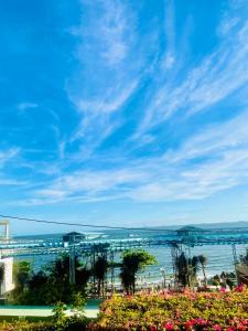 Phòng Gia Đình Nhìn Ra Biển (Family Room with Sea View)