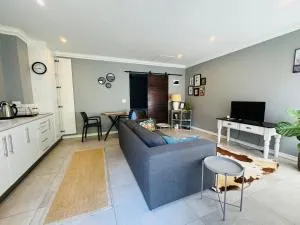 Robyns Nest Self Catering Cottage No1 - Emberton