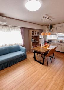 가시와 長期滞在HYGGE HOUSE 駐車無料 JR北柏駅徒歩2分 フルキッチン 洗濯機 高速Wi-Fi アメニティ完備 上野30分 成田or羽田空港60分 4성급 숙소 스위트룸