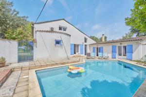 Maisons de vacances Mas Blanc Monfaucon - Grande maison avec piscine : photos des chambres