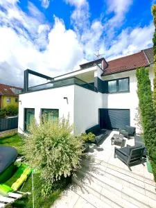 Day Young Life 1 or 2 Aparts - Schweinau