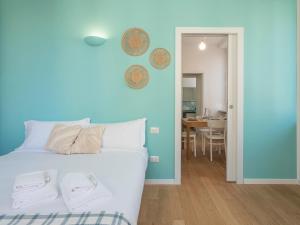 Xenia Apartments - Bright studio near Piazzale Susa