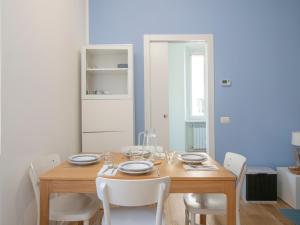 Xenia Apartments - Bright studio near Piazzale Susa