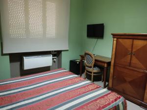 Standard Double Room room in Hotel Plaza