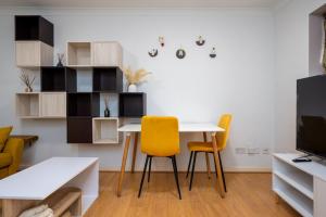 GuestReady - Sunny Victoria Hall