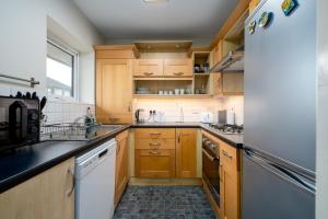 GuestReady - Sunny Victoria Hall