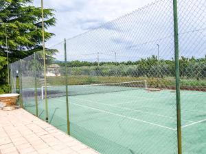 Maisons de vacances Holiday Home Cucuron by Interhome : photos des chambres