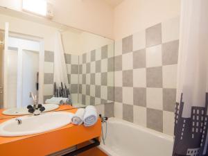 Appartements Apartment Pegase Phenix-35 by Interhome : photos des chambres