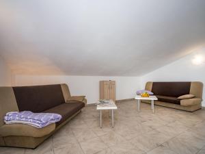 Apartment B&B-5 by Interhome