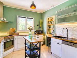 Maisons de vacances Holiday Home L-oliveraie by Interhome : photos des chambres