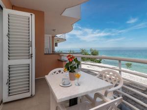 Studio Studio 12 by Interhome