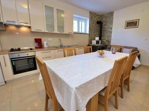 Holiday Home Bili dvori by Interhome