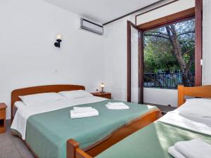 Apartment Rubin-7 by Interhome