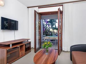 Apartment Rubin-7 by Interhome