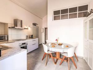 Apartment Casa Grandval by Interhome