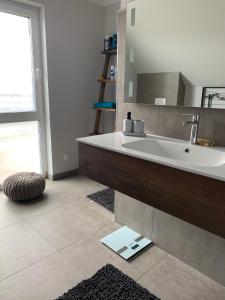 Zu Fuß zum Strand - familienfreundlich zwischen Wismar und Boltenhagen Wallbox am Haus!